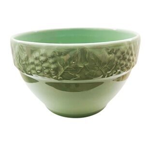 Portugal Embossed Grape Vine Mixing Bowl